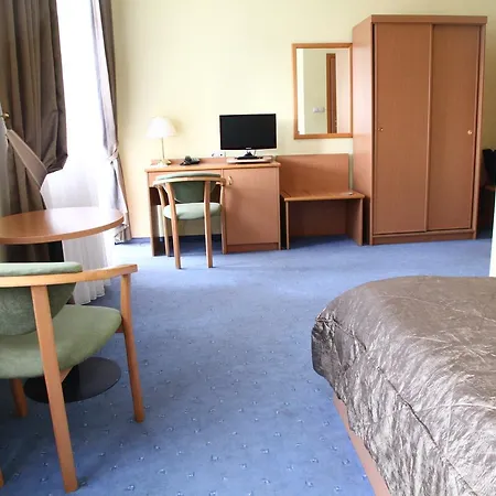 Zoloto Karpat 3* Stryi