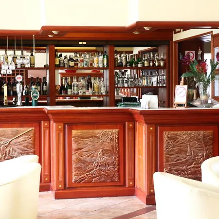 Hotel Zoloto Karpat 3*