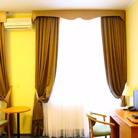 Hotel Zoloto Karpat 3*