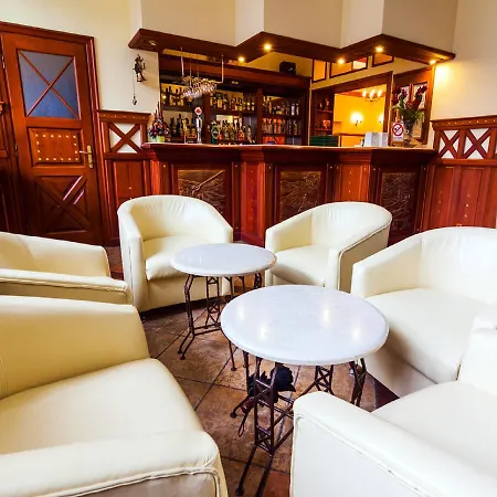 Hotel Zoloto Karpat 3*