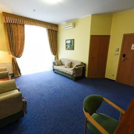 Hotel Zoloto Karpat 3*