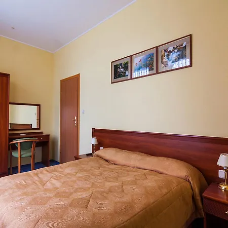 Hotel Zoloto Karpat 3*